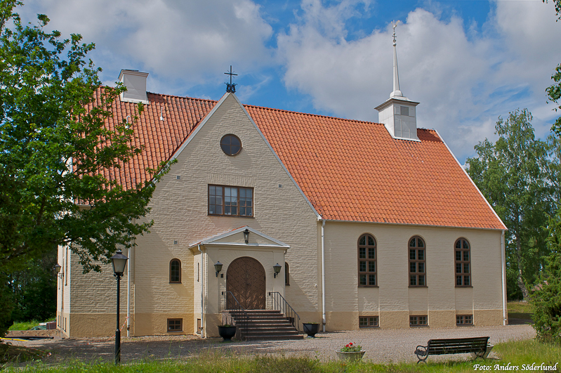 Hällby kyrka